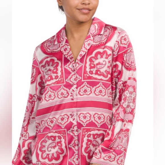 Cupcakes and Cashmere Silky Top - Picture 8 of 8